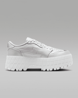 靴 Nike WMNS Jordan 1 Brooklyn Low Air Jordan 1 Brooklyn Low Women's Shoes. Nike JP